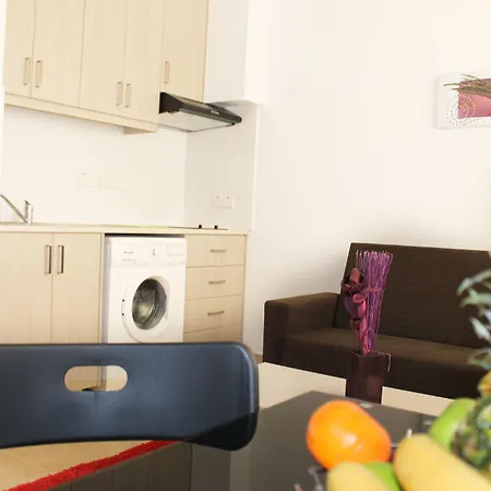 Tiffany 라르나카