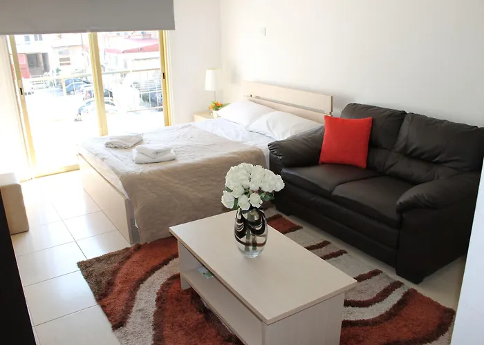 Tiffany 酒店 拉纳卡